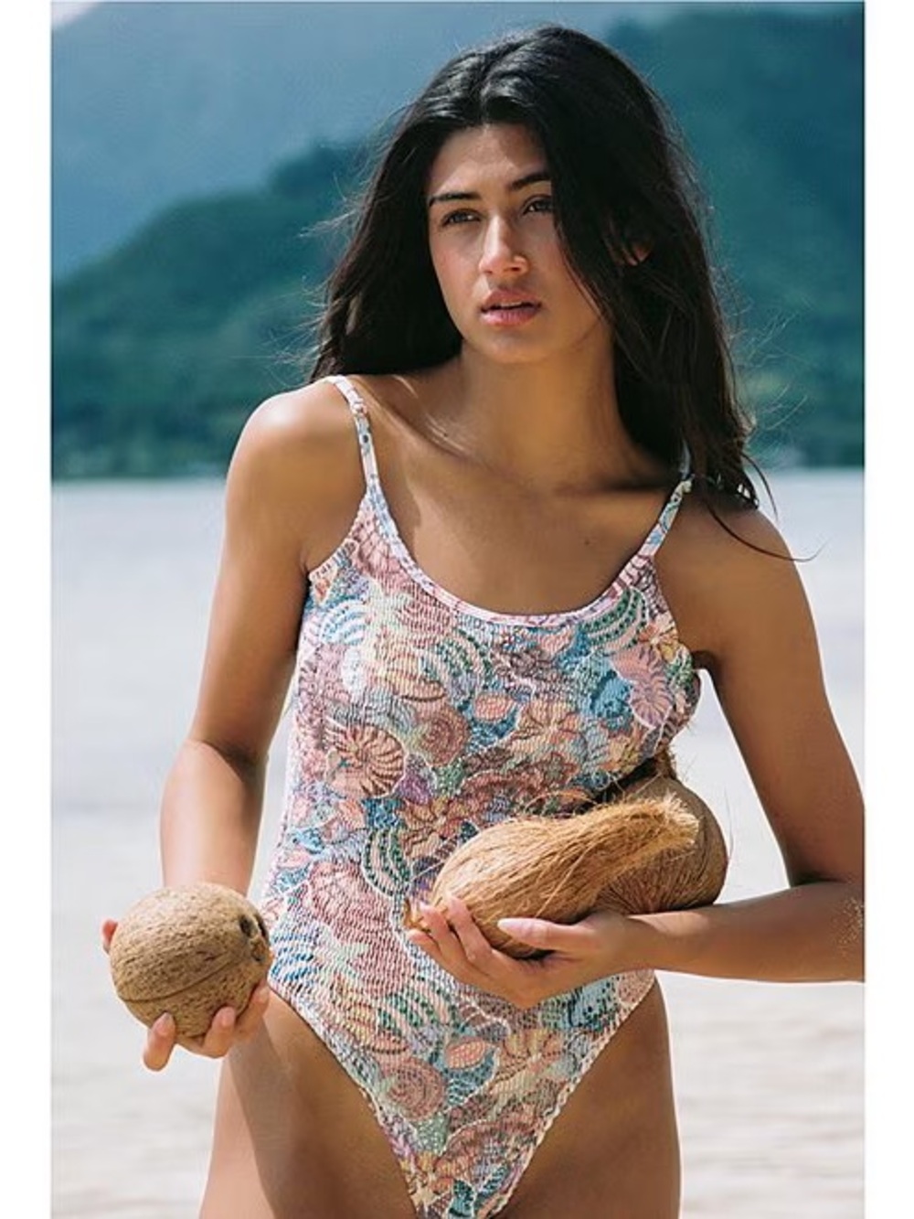 NWT Cleonie
Crinkle Wanderlust Scoop Back One Piece Swimsuit